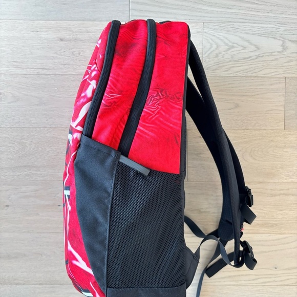Supreme x North Face Red Borealis Backpack - Picture 5 of 9